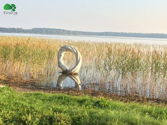 Памятник на озере Свитязь