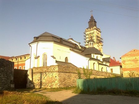 Костел святого Миколая та монастир домініканців