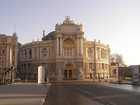 Театр Опери та Балету